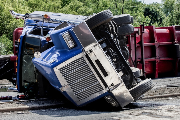 Lawmakers Introduce Bill to Strengthen Truck Insurance Requirements